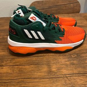 Adidas Mens Dame 8 size 8.5 Miami PE